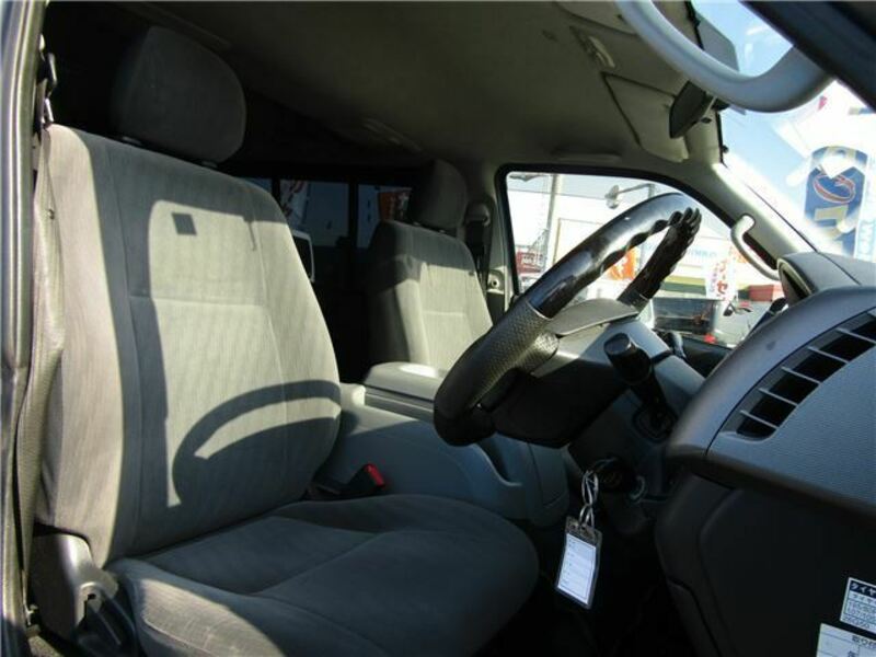 HIACE VAN-16