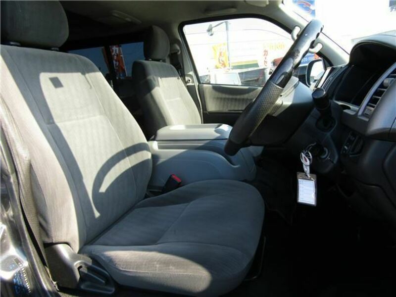 HIACE VAN-17