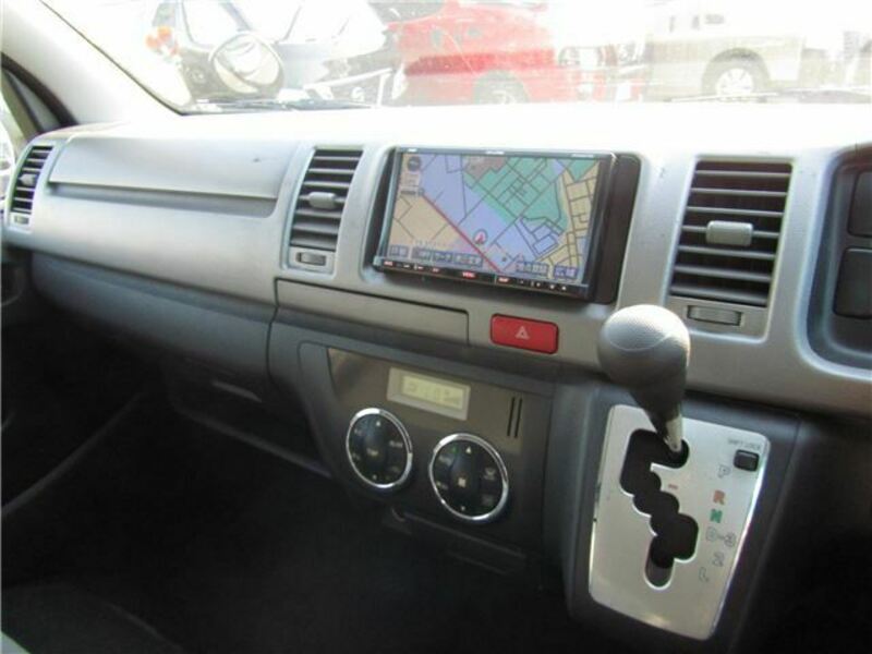 HIACE VAN-27