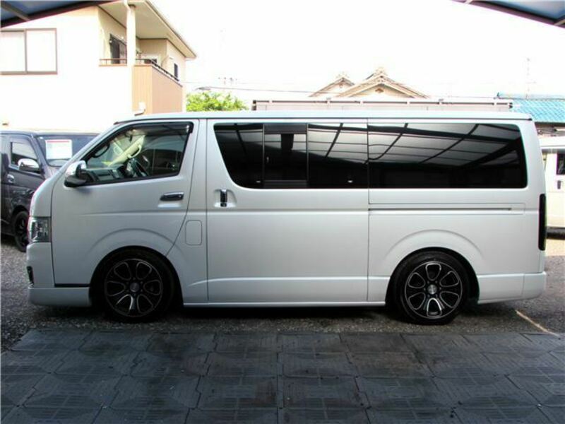HIACE VAN-6