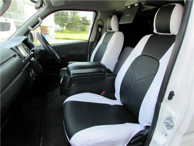 HIACE VAN-26
