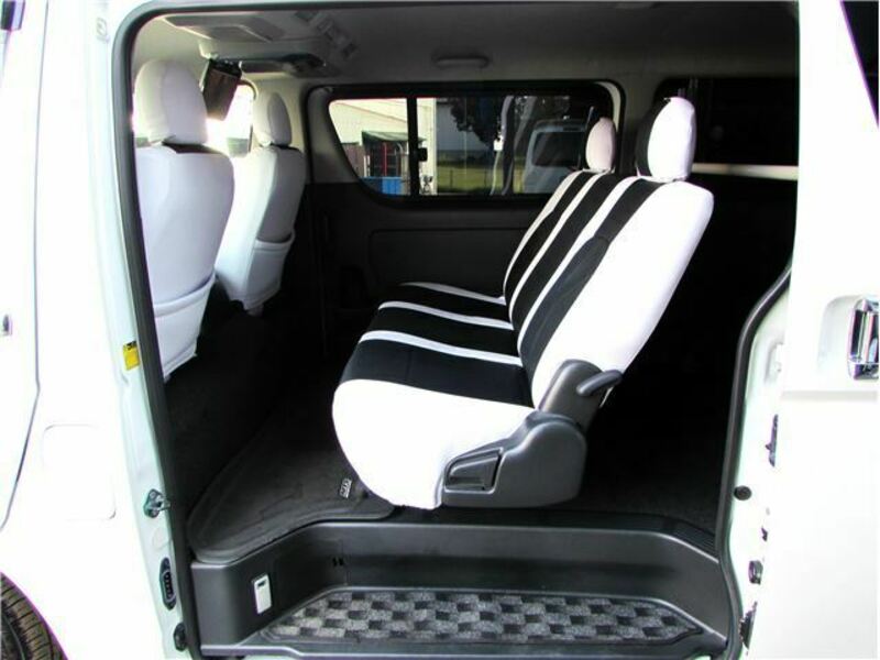HIACE VAN-27