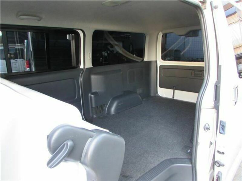 HIACE VAN-29