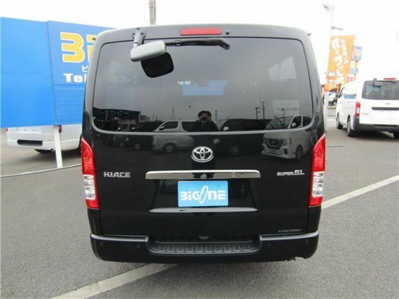 HIACE VAN