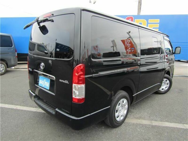 HIACE VAN
