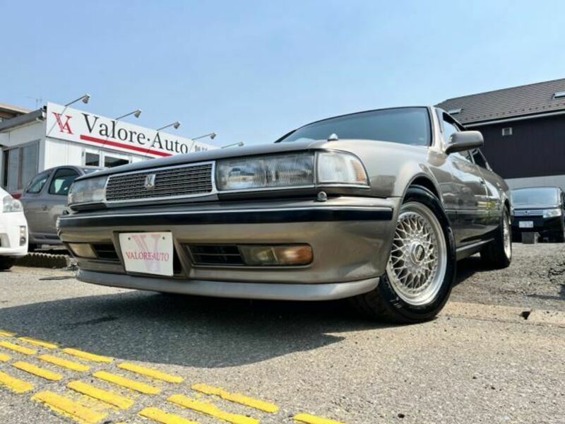 TOYOTA CRESTA