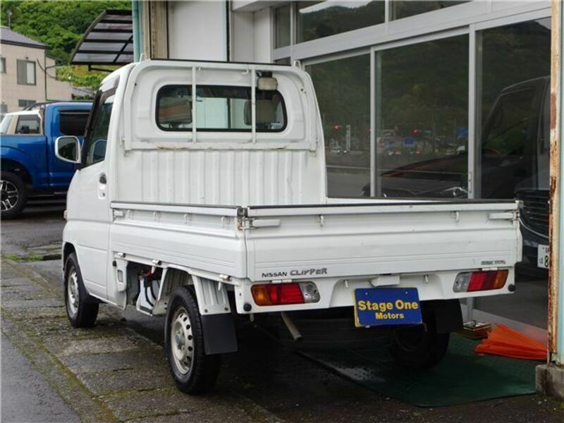 CLIPPER TRUCK