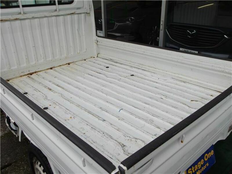 CLIPPER TRUCK