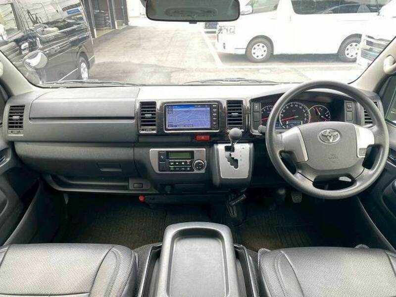HIACE VAN-1