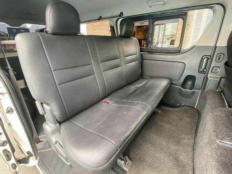 HIACE VAN-8