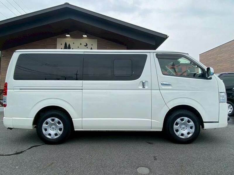 HIACE VAN-17