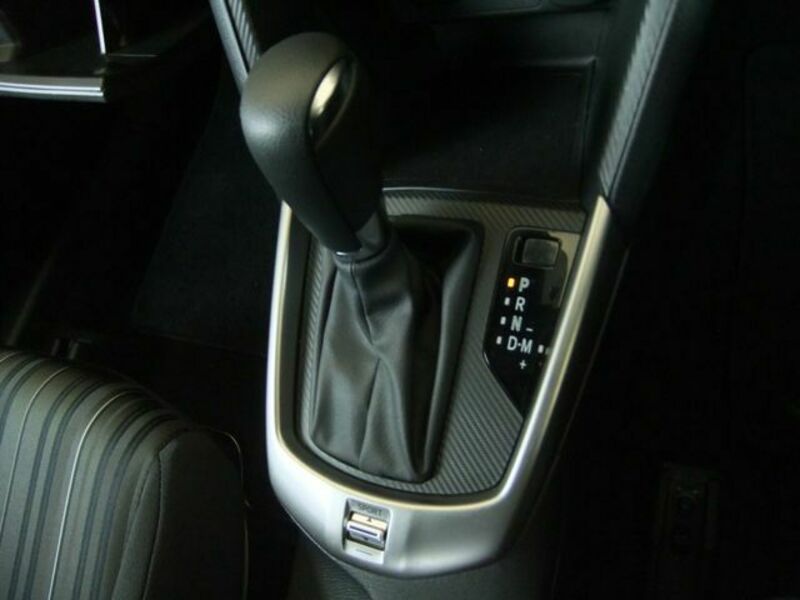 MAZDA2-10