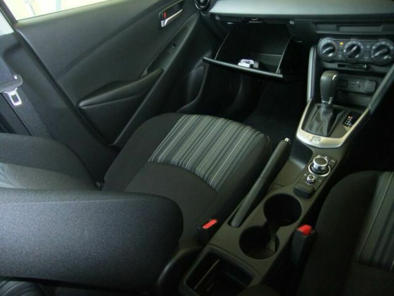 MAZDA2-15
