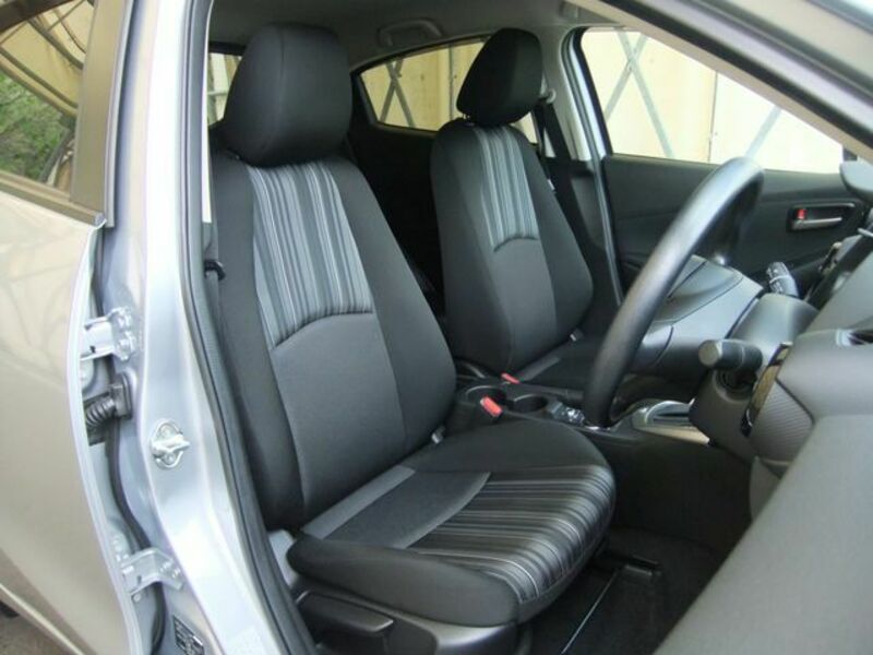 MAZDA2-16