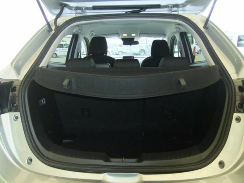 MAZDA2-18