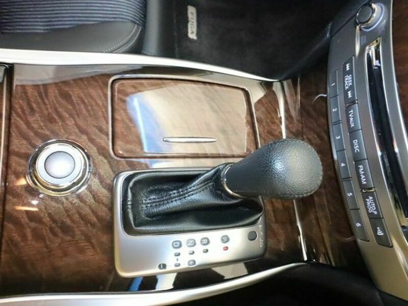 FUGA HYBRID-12