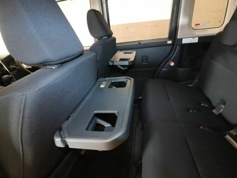 ROOMY-9