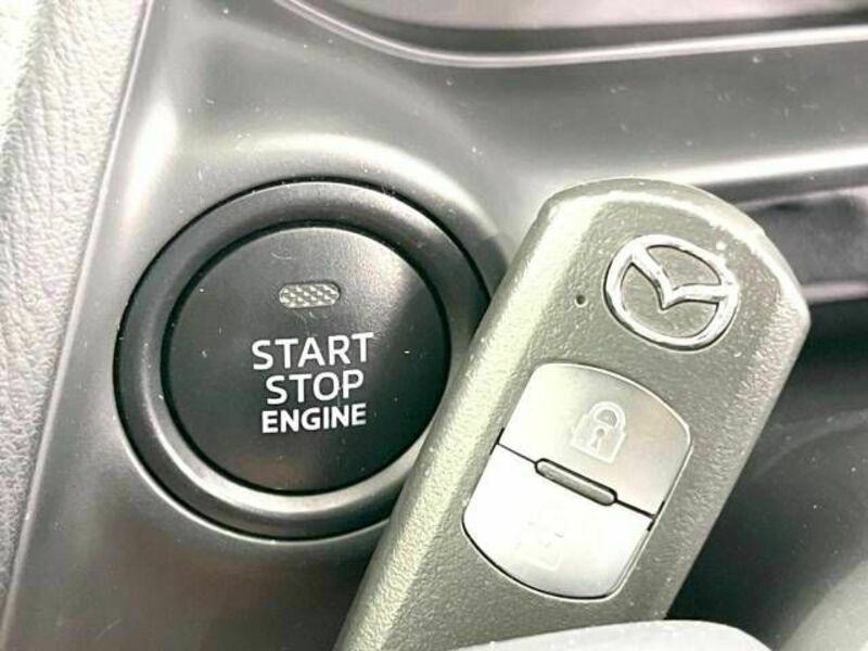 MAZDA2-8