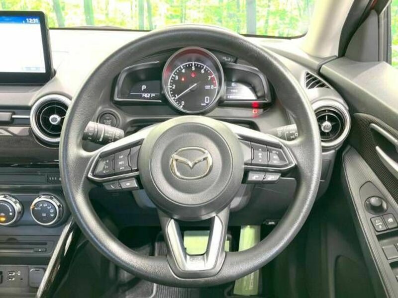 MAZDA2-12