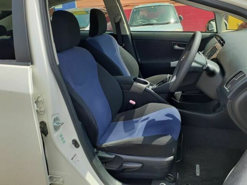 PRIUS-15