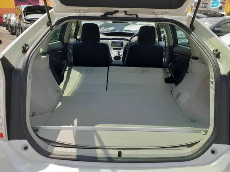 PRIUS-18