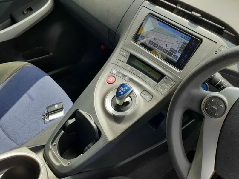 PRIUS-19