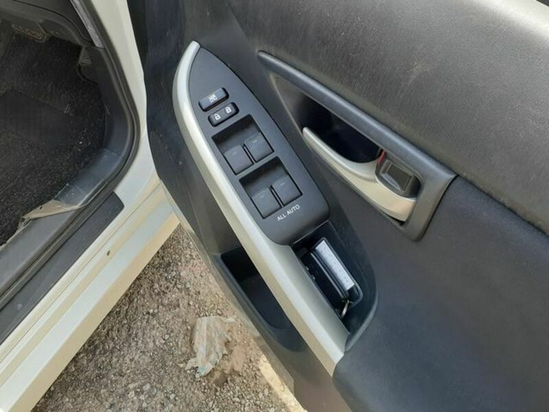 PRIUS-28