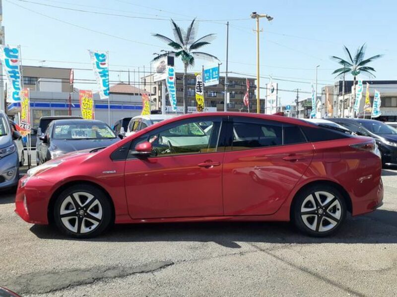 PRIUS-8