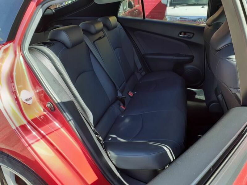 PRIUS-16