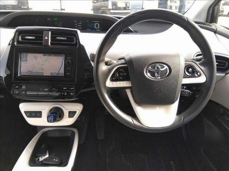 PRIUS-3