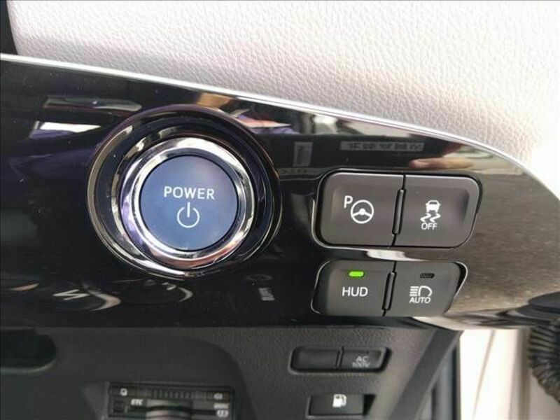 PRIUS-16