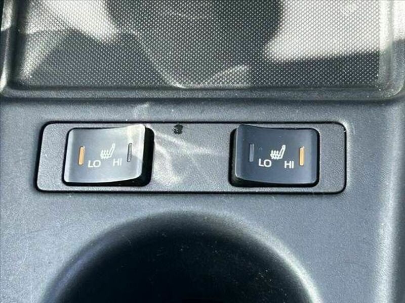 PRIUS-23