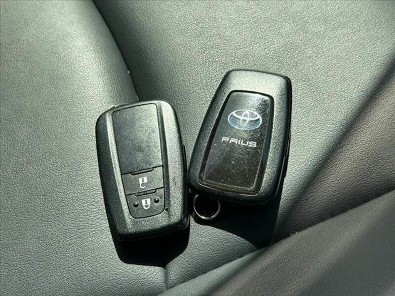 PRIUS-27