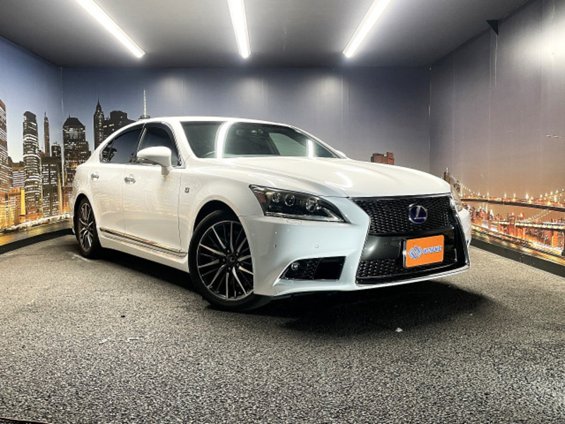 LEXUS　LS