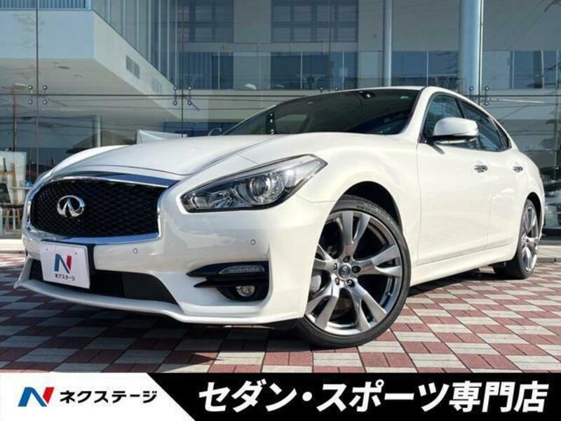 NISSAN　FUGA