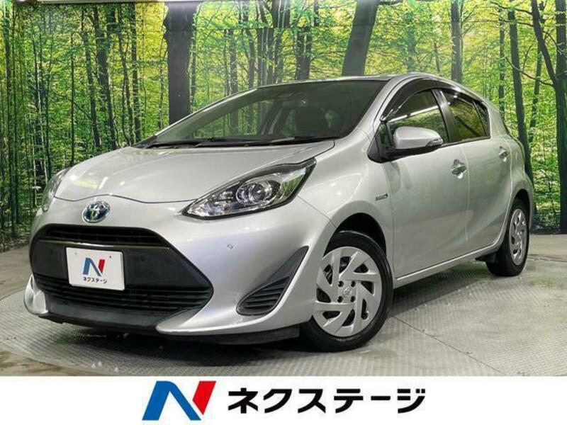 TOYOTA　AQUA