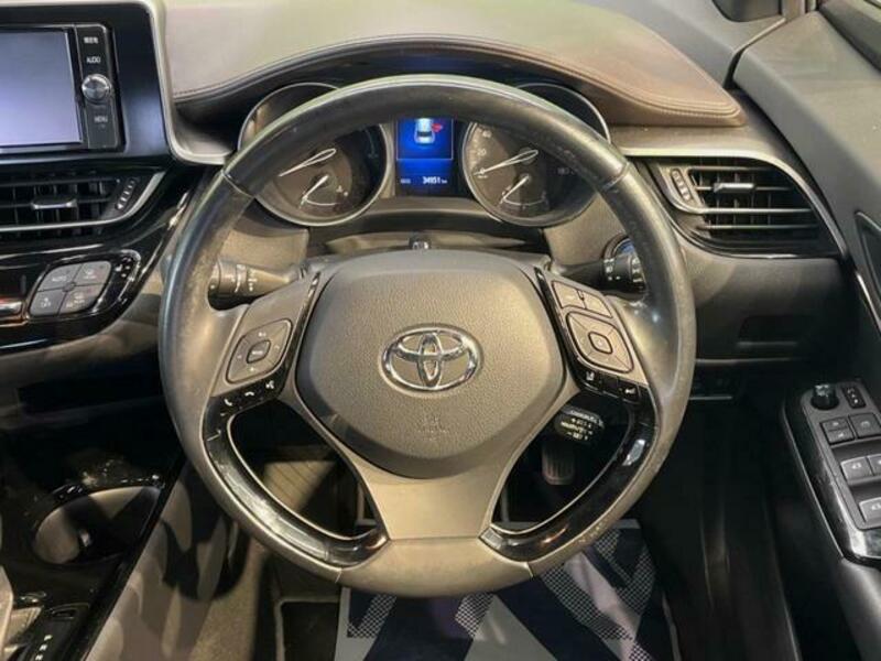 C-HR-11