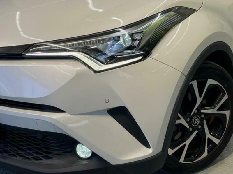 C-HR-12