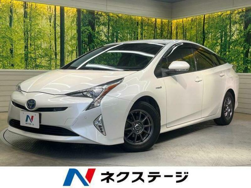 TOYOTA　PRIUS