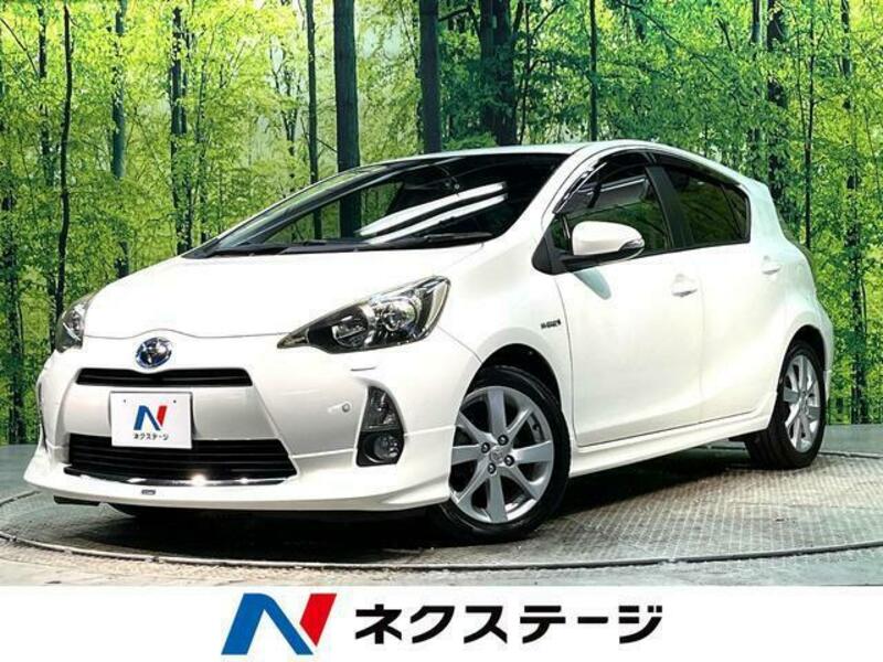 TOYOTA　AQUA