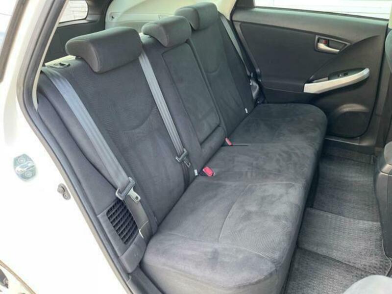 PRIUS-10