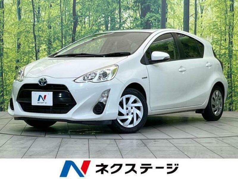 TOYOTA　AQUA