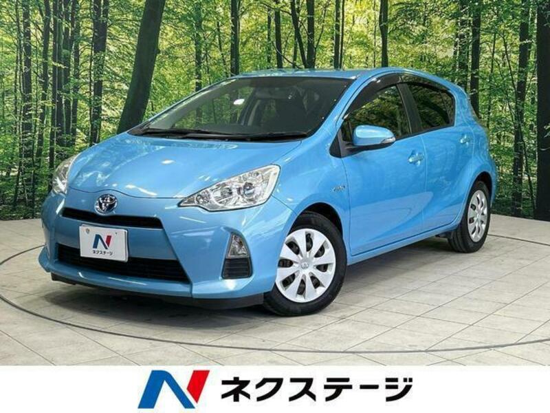 TOYOTA　AQUA