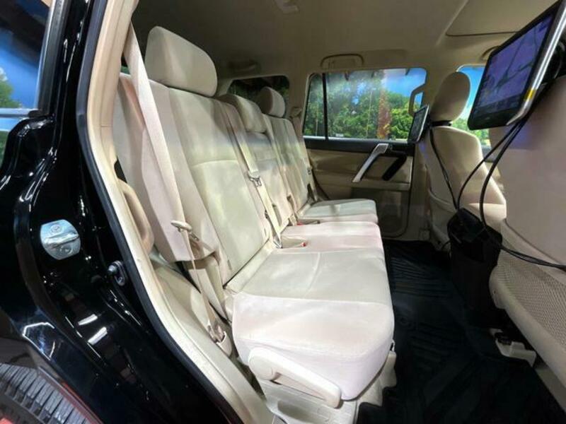 LAND CRUISER PRADO-9