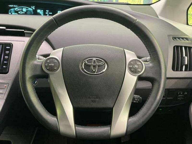 PRIUS-10