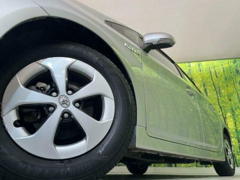 PRIUS-12