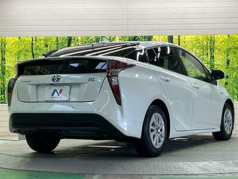 PRIUS-16