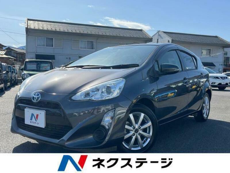 TOYOTA　AQUA
