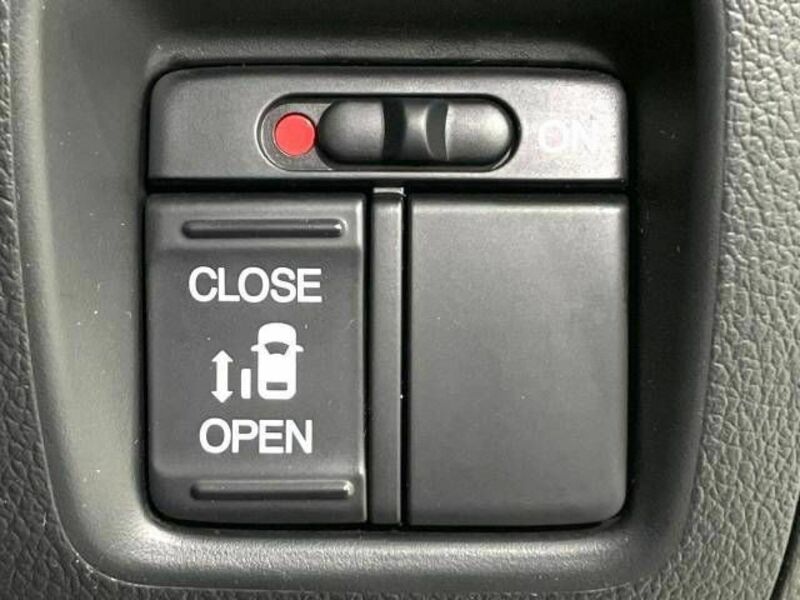 N BOX