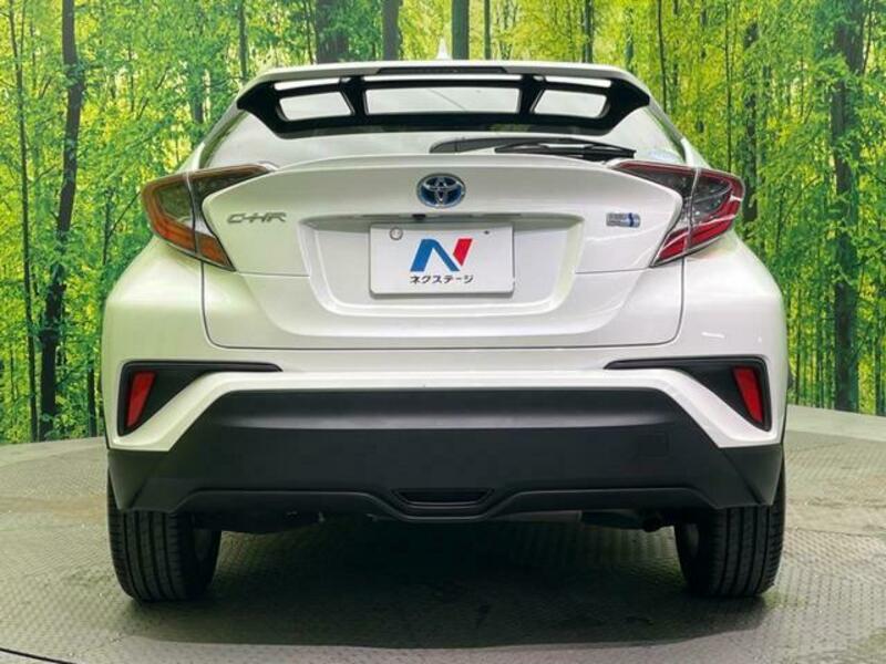 C-HR-15